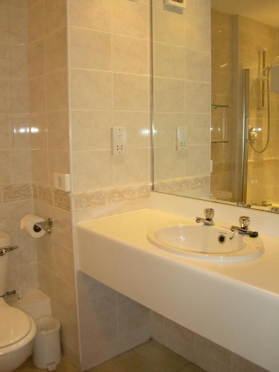 The Devil'S Punchbowl Hotel Hindhead Bilik gambar